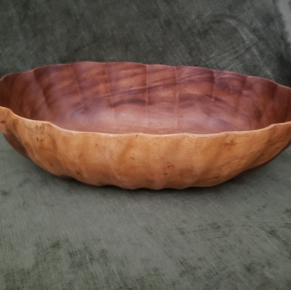 Beautiful Wood Salad Bowl with Serving Utensils - Picture 2 of 11